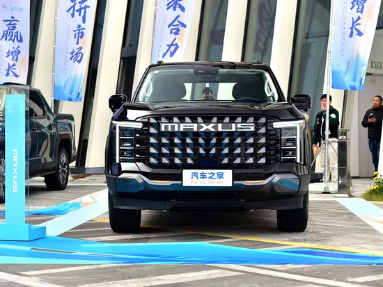 Brand New Pickup Truck 4X4 Maxus Interstellar X Chinese Pickup Trucks Diesel Cars Factory Price 