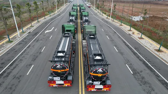 HOWO Shacman Truck 4 Axles 18m6 Cargo Truck Delivery Truck Semi Trailer Fuel Tank Diesel Tank Oil Tanker 